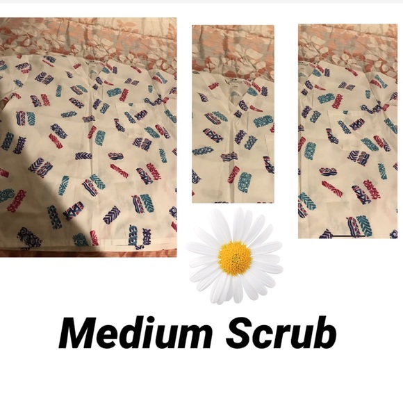 Women’s Medium V-Neck Scrub - Picture 2 of 5